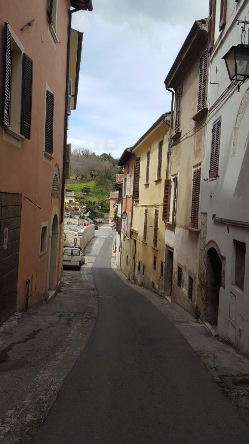 Via Della Posterna Apartment Spoleto Bagian luar foto