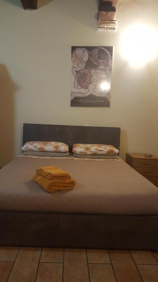 Via Della Posterna Apartment Spoleto Bagian luar foto